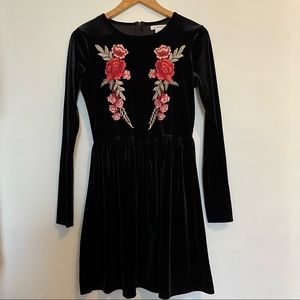 Velvet dress with embroidered roses